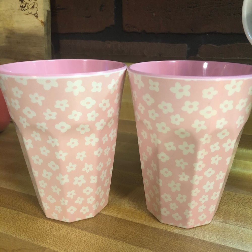 Set of 2 melamine cups!